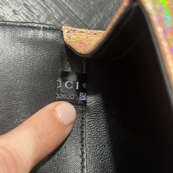 GUCCI Iridescent clutch - Picture 8 of 8
